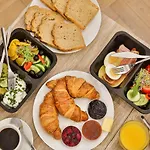 Traveler\'S Best Choice - Old Town Guesthouse - By Upstairs